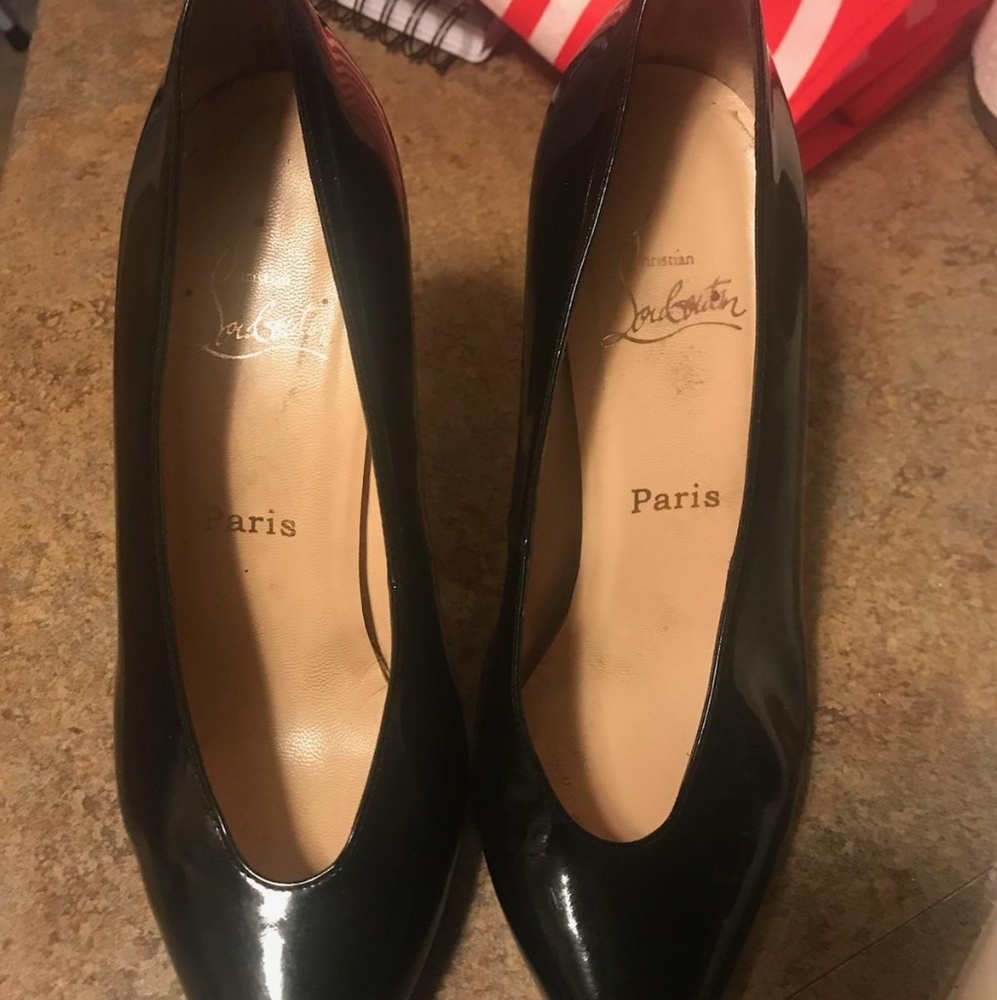 Christian Louboutin - Black patent leather shoes